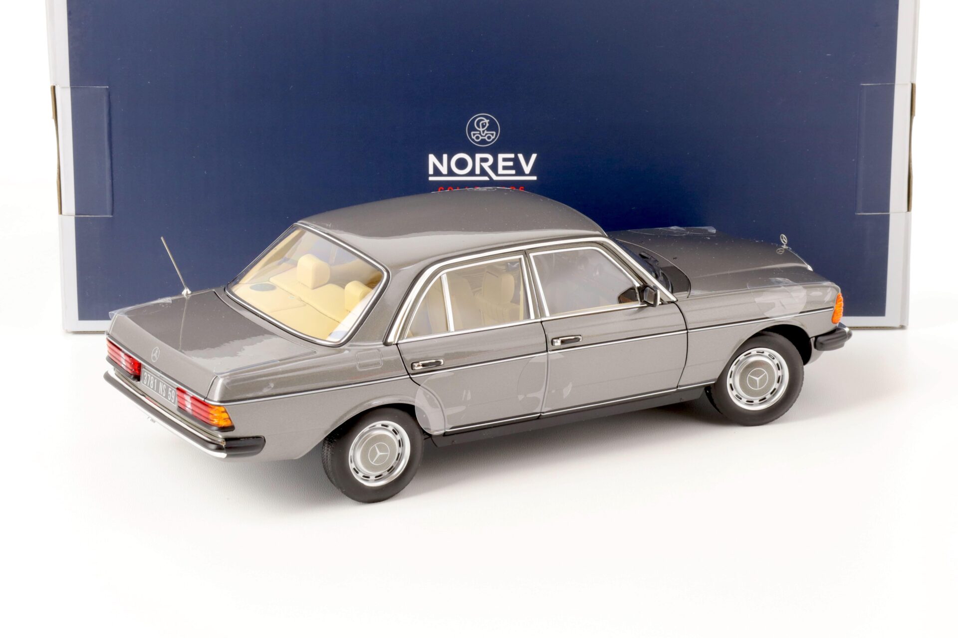1:18 Norev Mercedes 200 W123 Limousine 1982 anthracite metallic