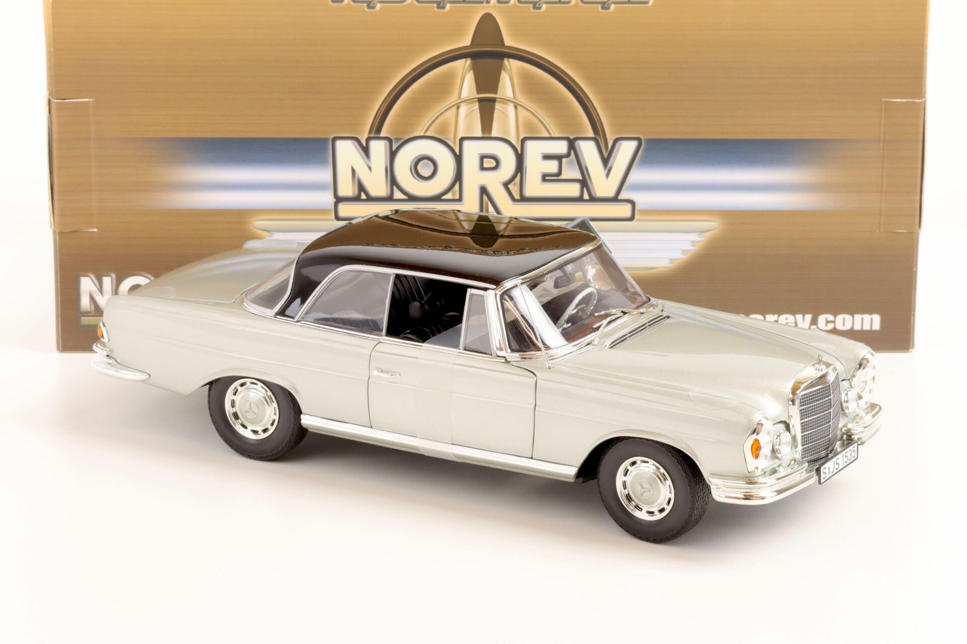 1:18 Norev Mercedes 280 SE Coupe 1969 silver metallic/ black roof