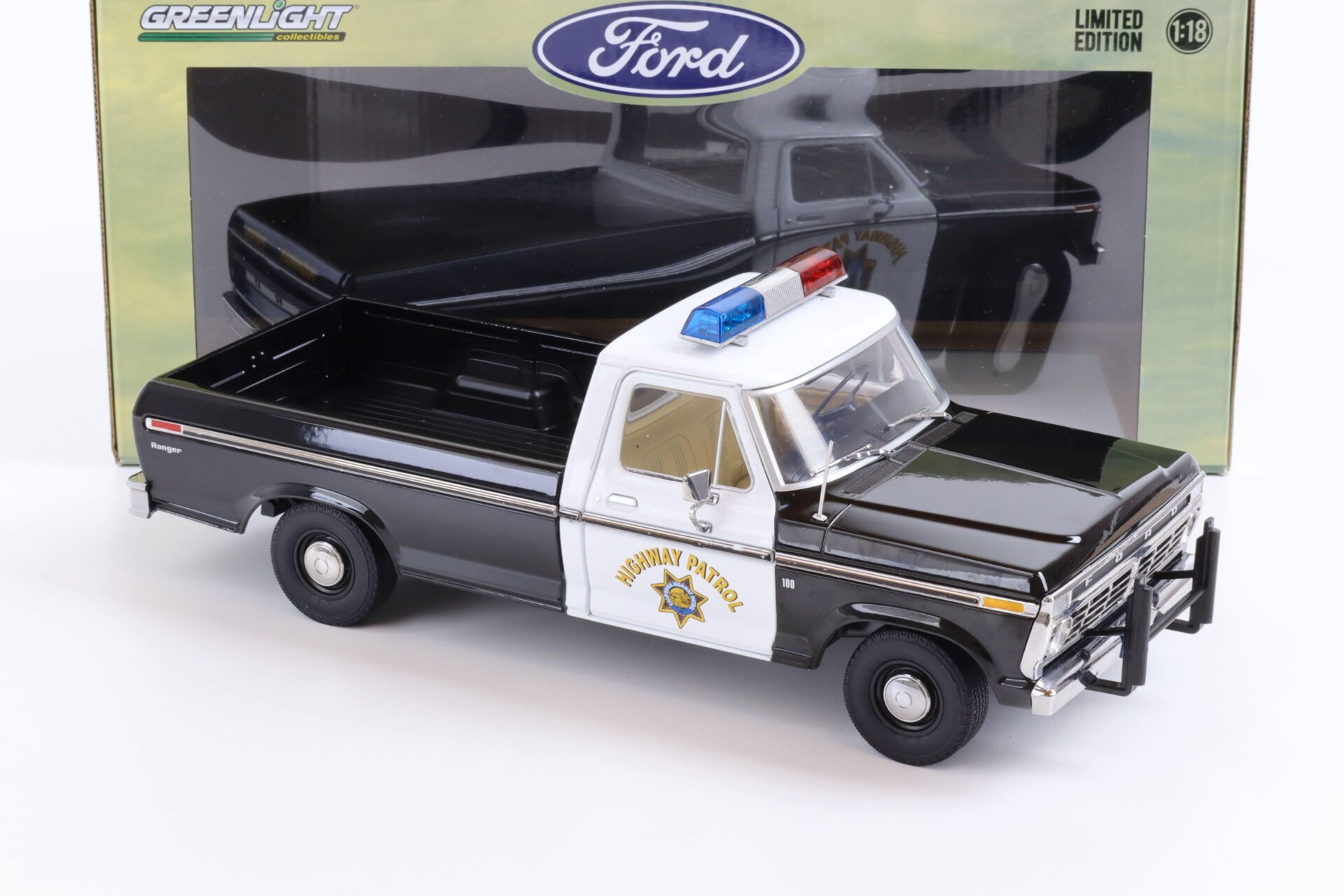 1:18 Greenlight 1975 Ford F-100 Pick-Up Highway Patrol black/ white