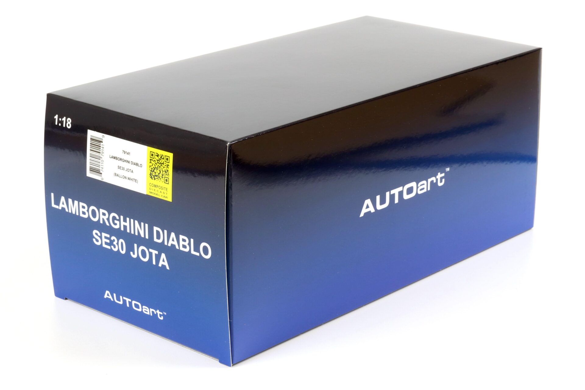 1:18 AUTOart Lamborghini Diablo SE30 JOTA 1995 balloon white/ pearl white