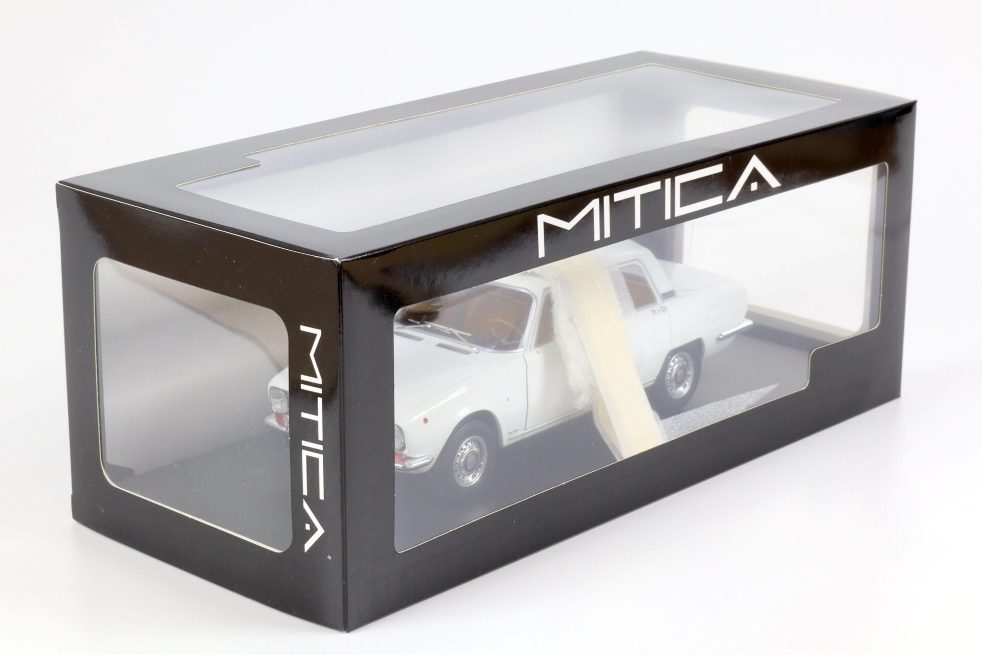 1:18 MITICA 1969 Alfa Romeo 1750 Berlina 2-Series white