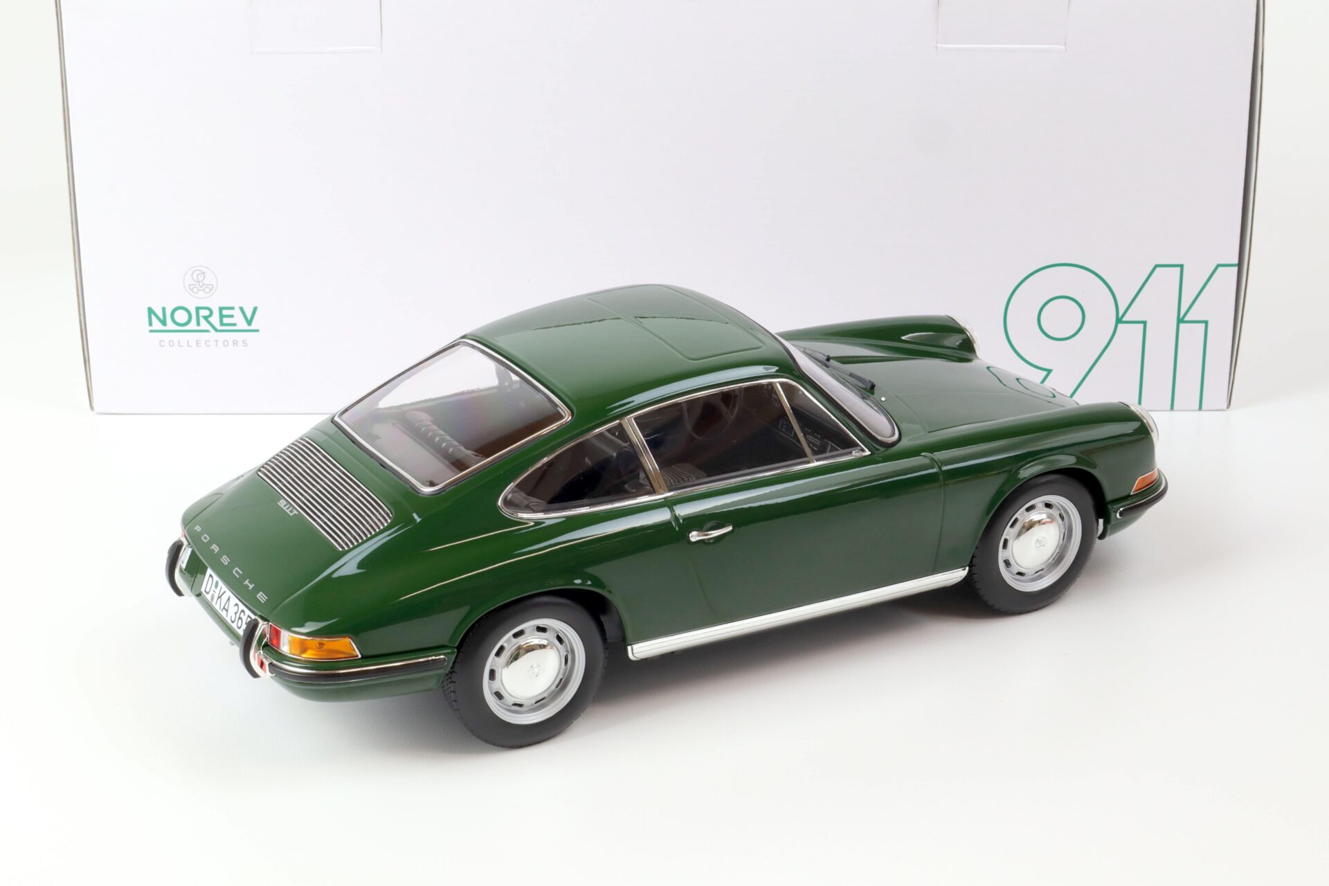 1:12 Norev Porsche 911 T Coupe 1968 green - Limited Edition 500 pcs.