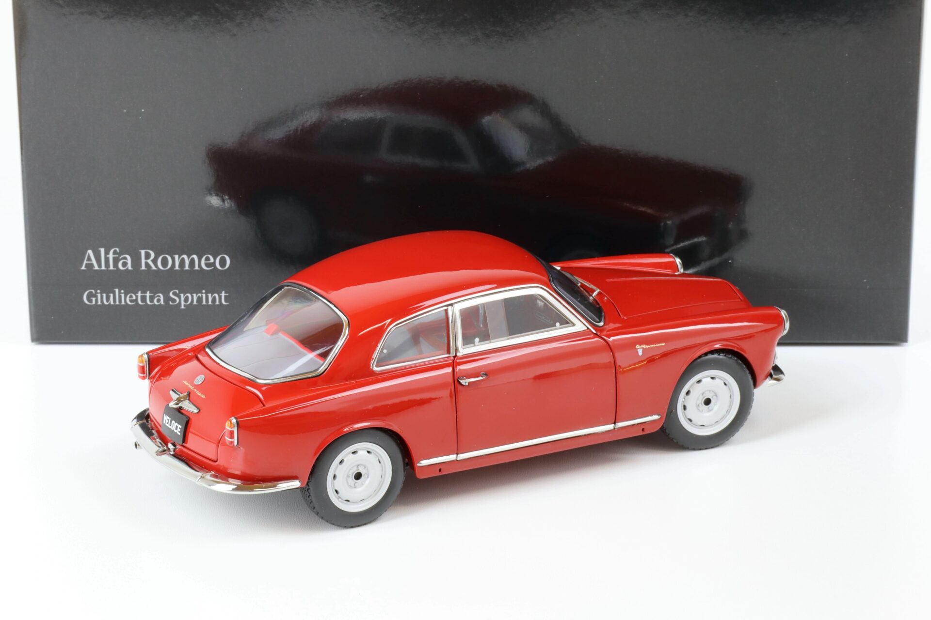 1:18 Kyosho 1954 Alfa Romeo Giulietta Sprint Veloce 08957VR