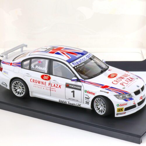 1:18 AUTOart BMW 320si (E90) WTCC 2007 Team UK #1 A.Priaulx - Image 2
