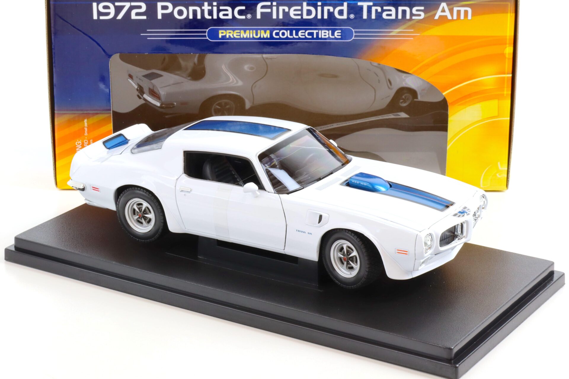 1:18 Welly 1972 Pontiac Firebird Trans Am white/ blue