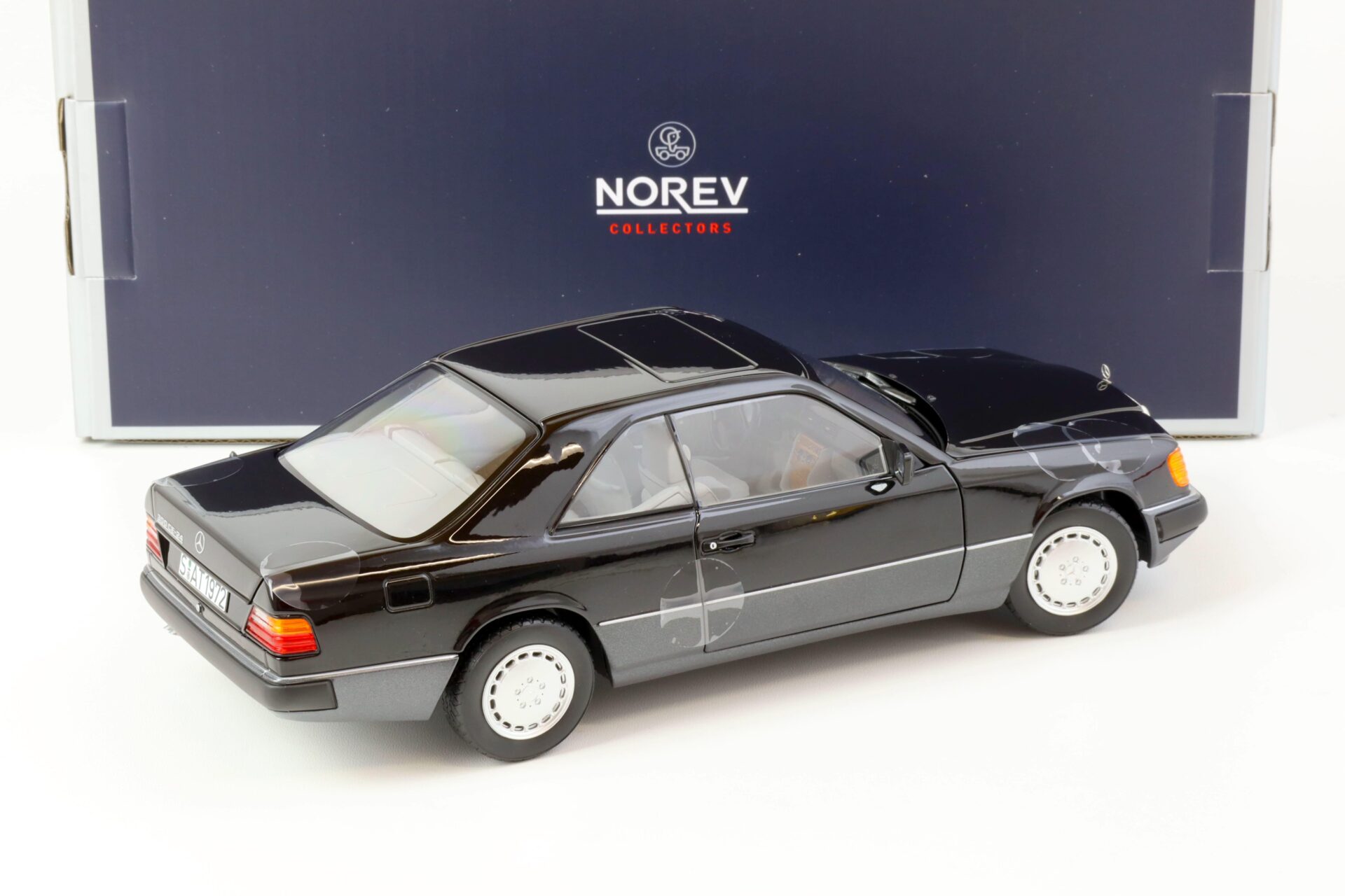 1:18 Norev Mercedes 300 CE-24 Coupe 1990 black metallic - Limited 300 pcs.