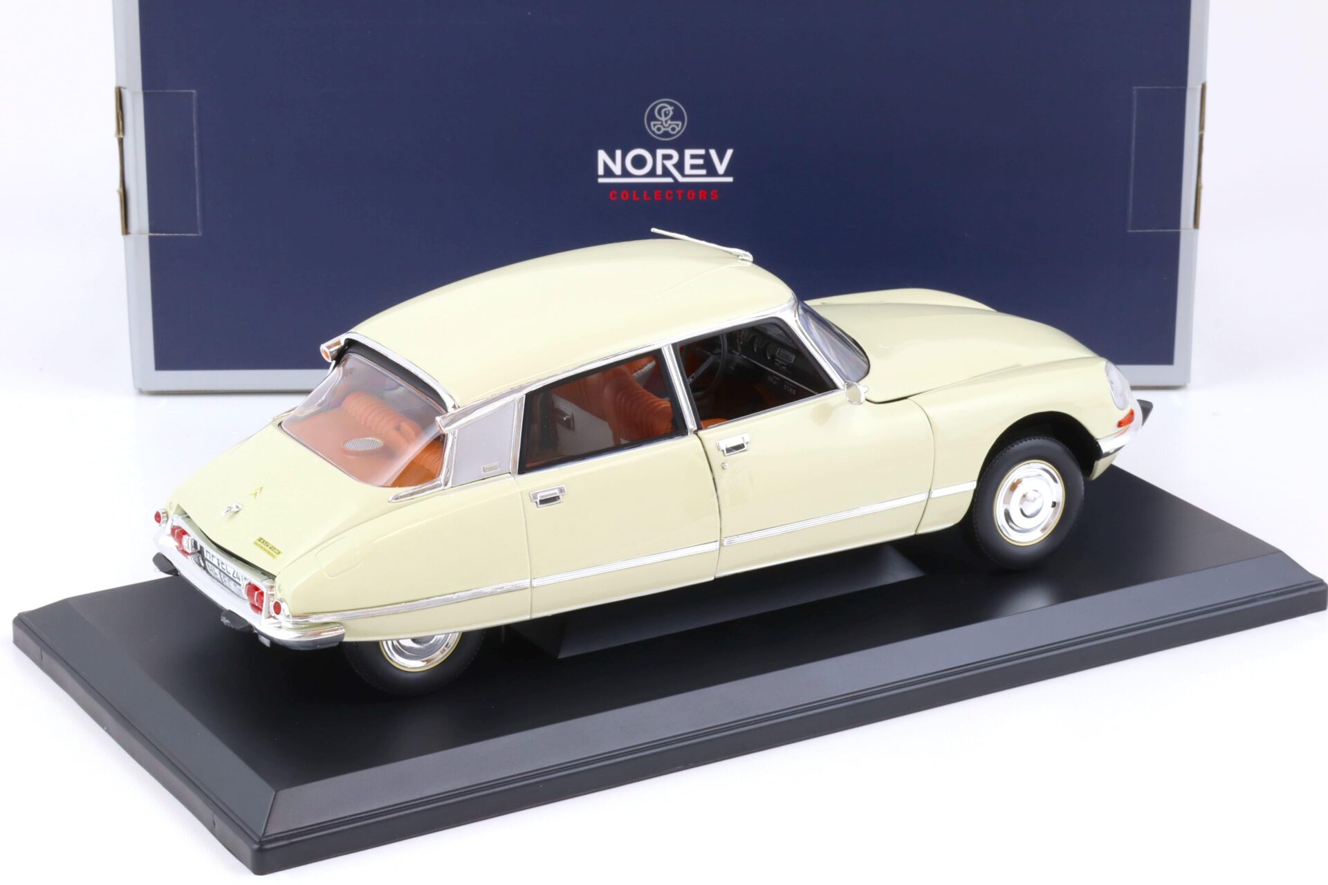 1:18 Norev Citroen DS23 Pallas 1973 Ivory 181582