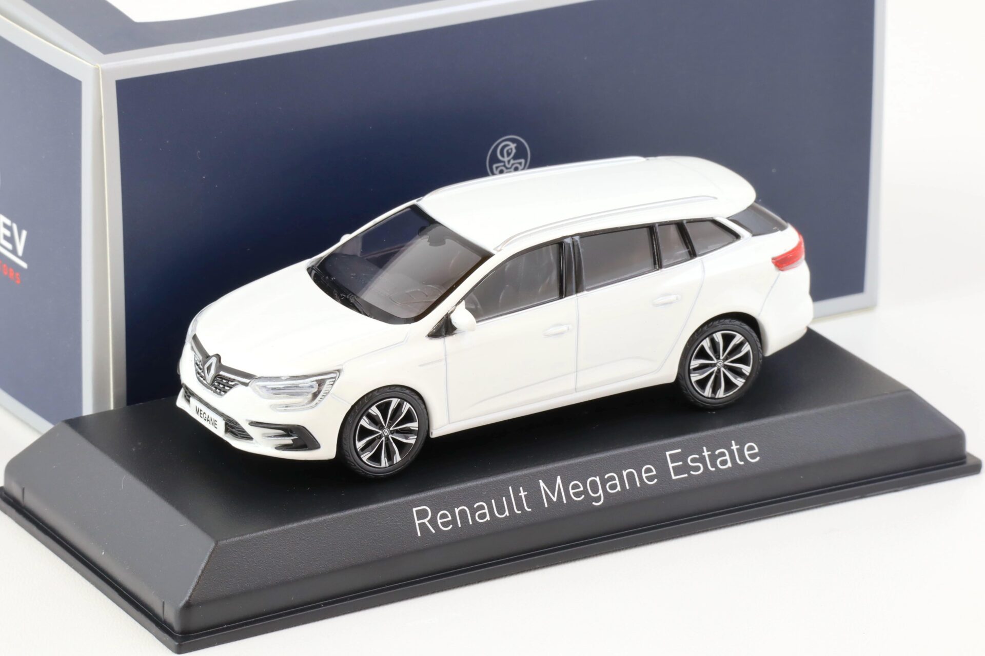 1:43 Norev Renault Megane Estate Sport Tourer 2020 white 517668