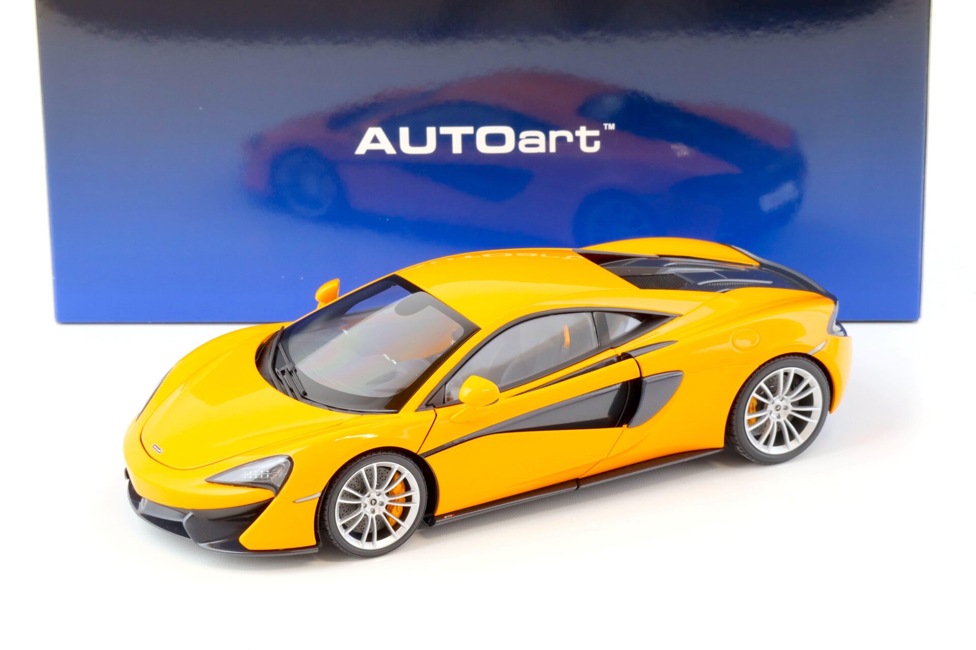 1:18 AUTOart McLaren 570S Coupe 2016 McLAREN orange/ silver wheels 76044