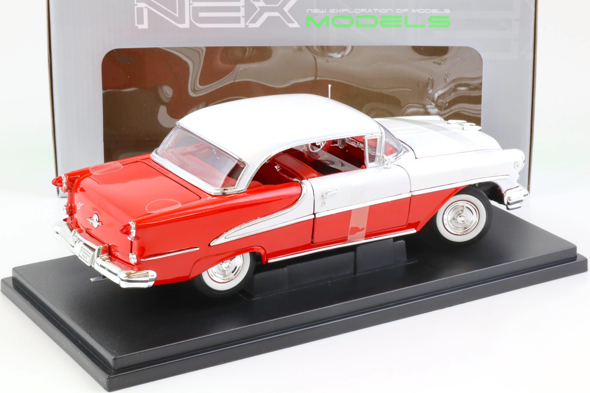 1:18 Welly 1955 Oldsmobile Super 88 Convertible red/ white