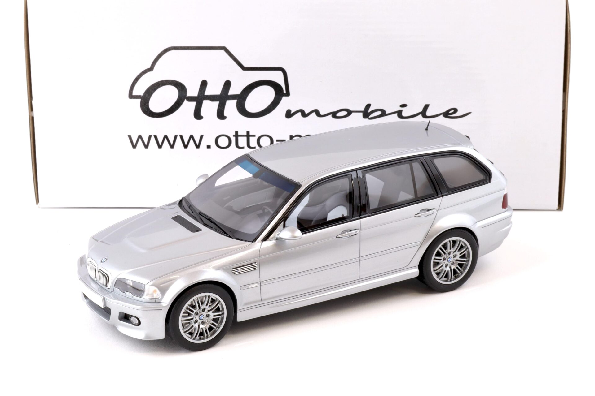 1:18 OTTO mobile OT981 BMW M3 E46 Touring Concept silver metallic 2000