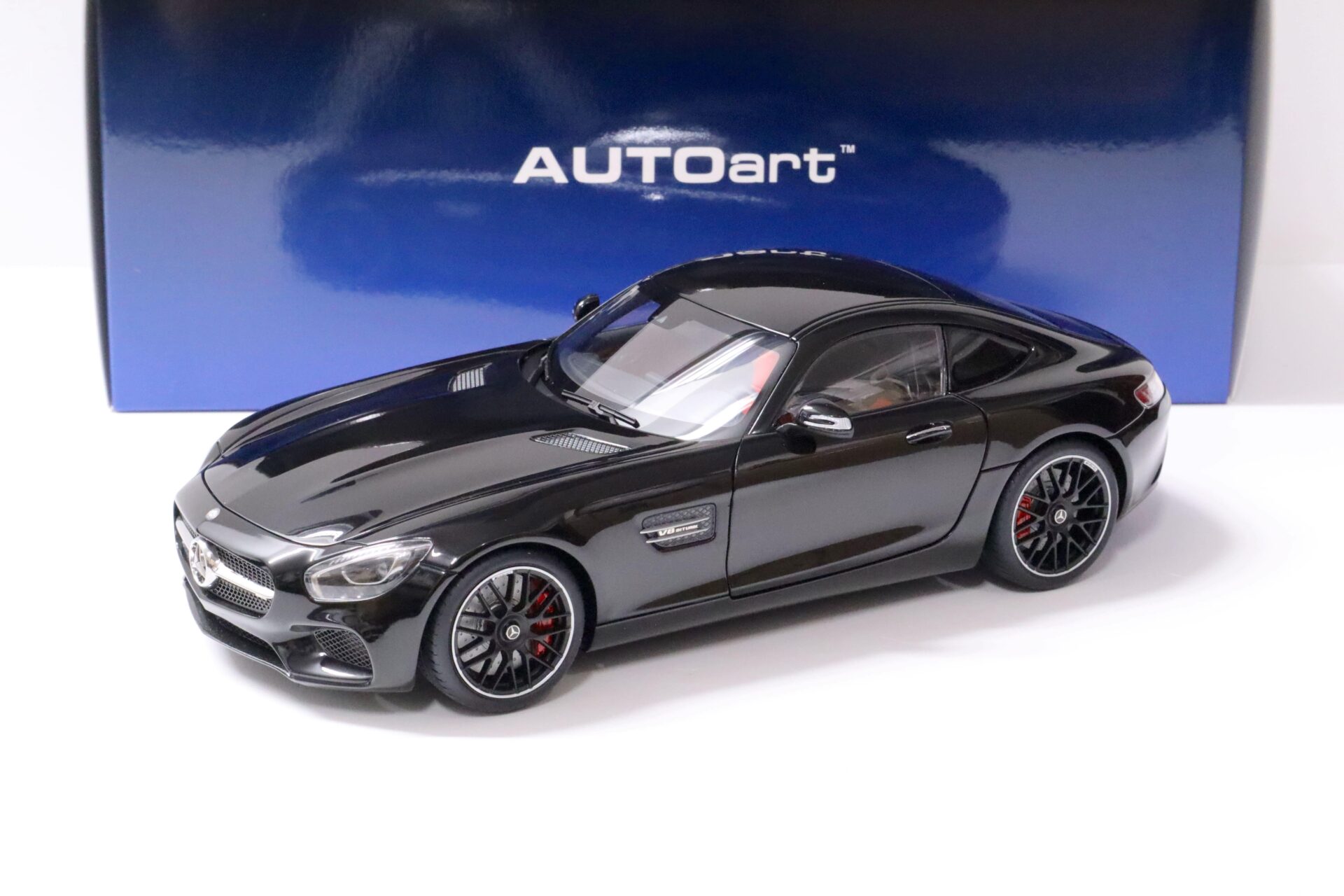 ID 71741 orig.jpg 1:18 AUTOart Mercedes AMG GT S Coupe black 76313