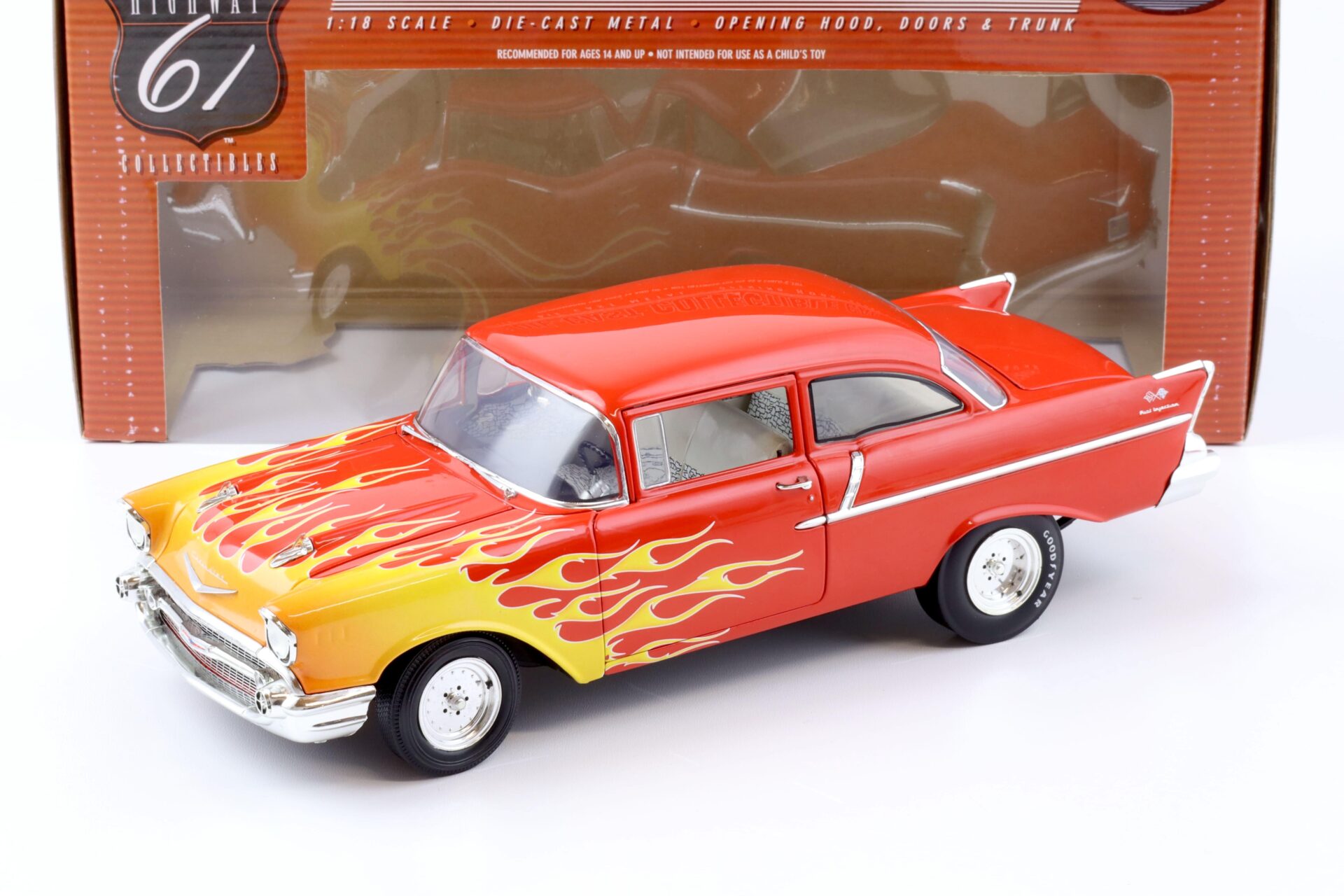 1:18 Highway61 1957 Chevrolet 150 Utility Sedan red with flames 50545