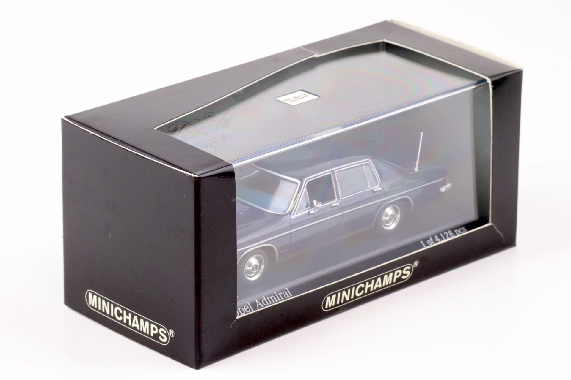 1:43 Minichamps Opel Admiral Limousine 1969-77 Nocturno blue