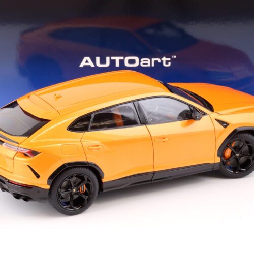1:18 AUTOart Lamborghini Urus 2018 Arancio Borealis/ pearl orange 79160 - Image 3