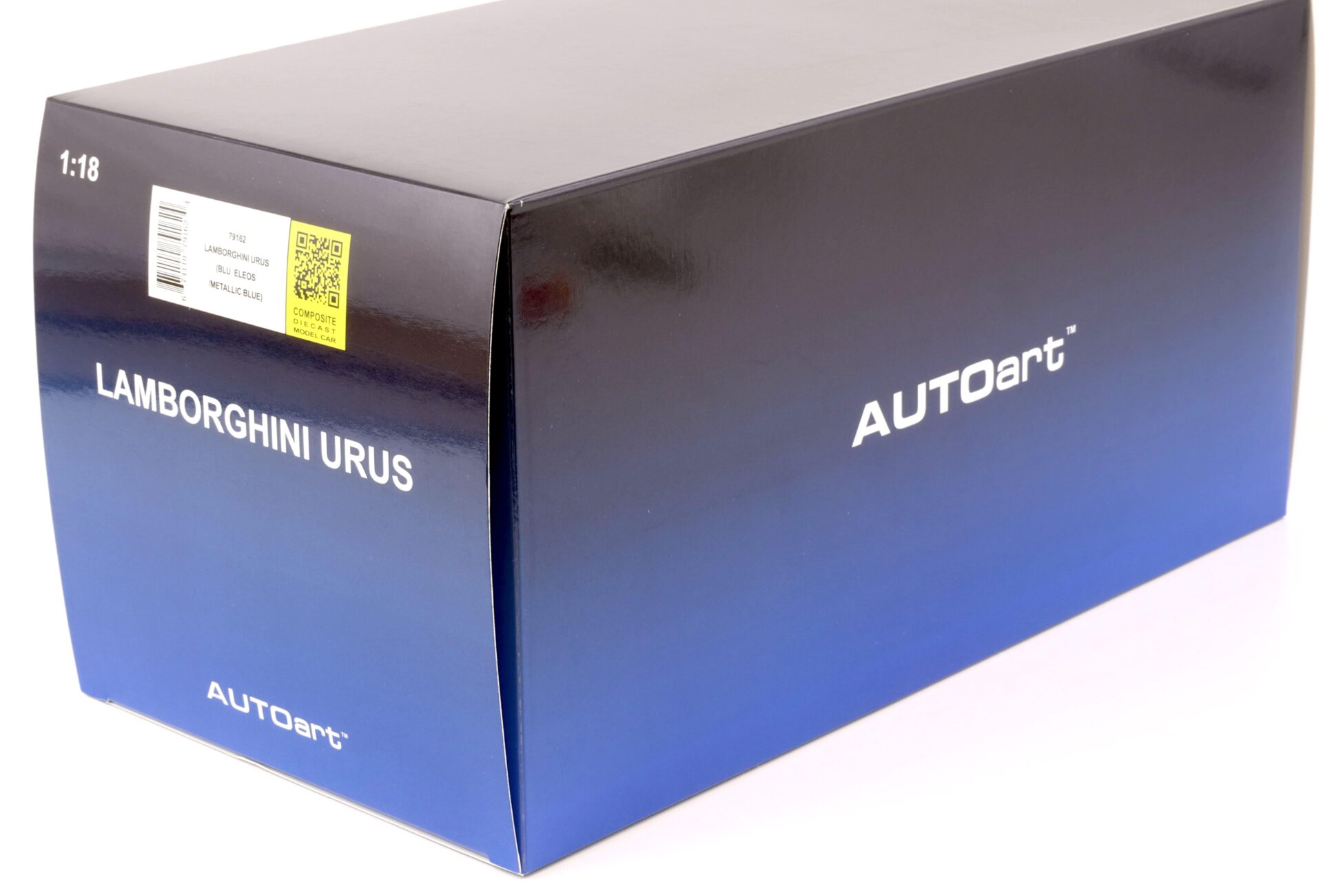 1:18 AUTOart Lamborghini Urus 2018 Blu Eleos/ metallic blue 79162
