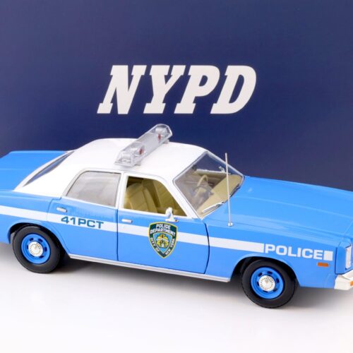 1:18 Greenlight 1978 Dodge Monaco New York Police Department NYPD blue/ white