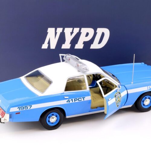 1:18 Greenlight 1978 Dodge Monaco New York Police Department NYPD blue/ white