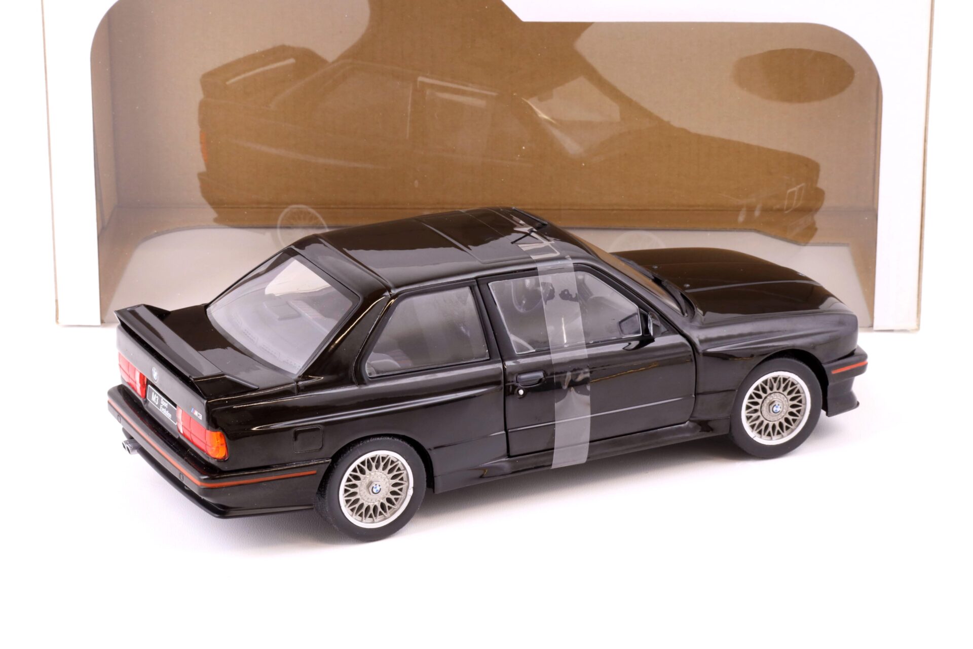 1:18 Solido BMW M3 E30 Sport Evolution 1990 black