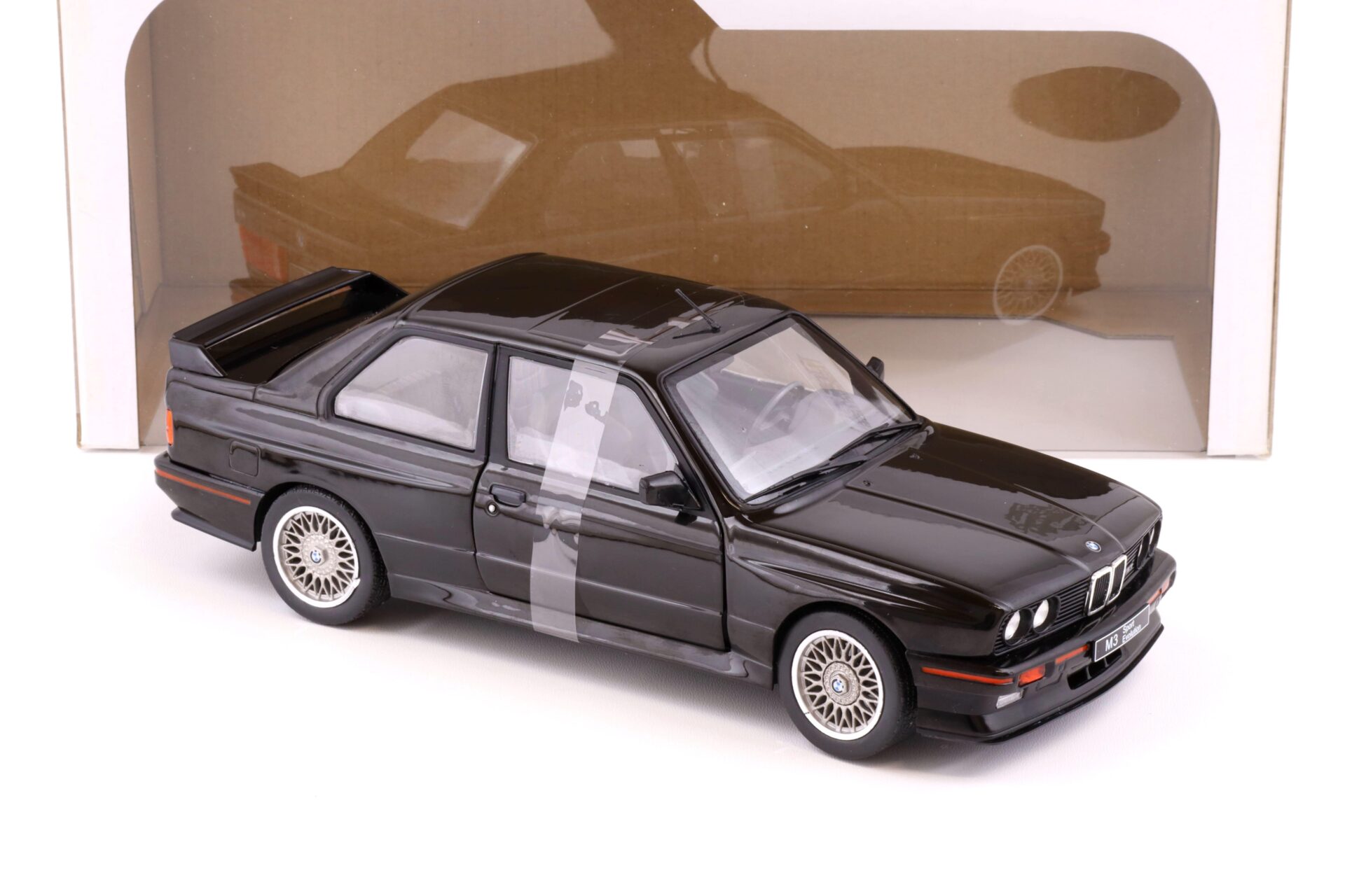 1:18 Solido BMW M3 E30 Sport Evolution 1990 black