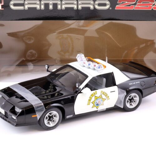 1:18 Sun Star 1982 Camaro Z28 California Highway Patrol black / white