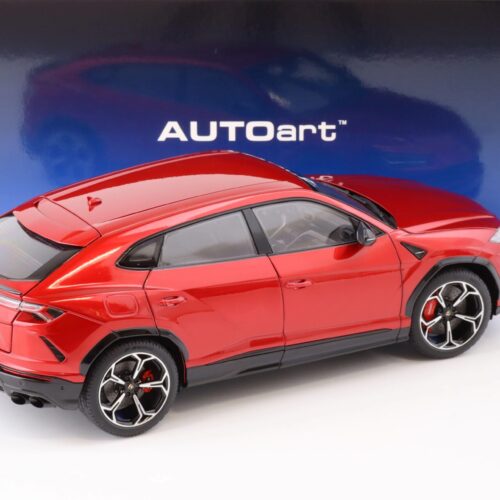 1:18 AUTOart Lamborghini Urus 2018 Rosso Efesto/ pearl red 79170