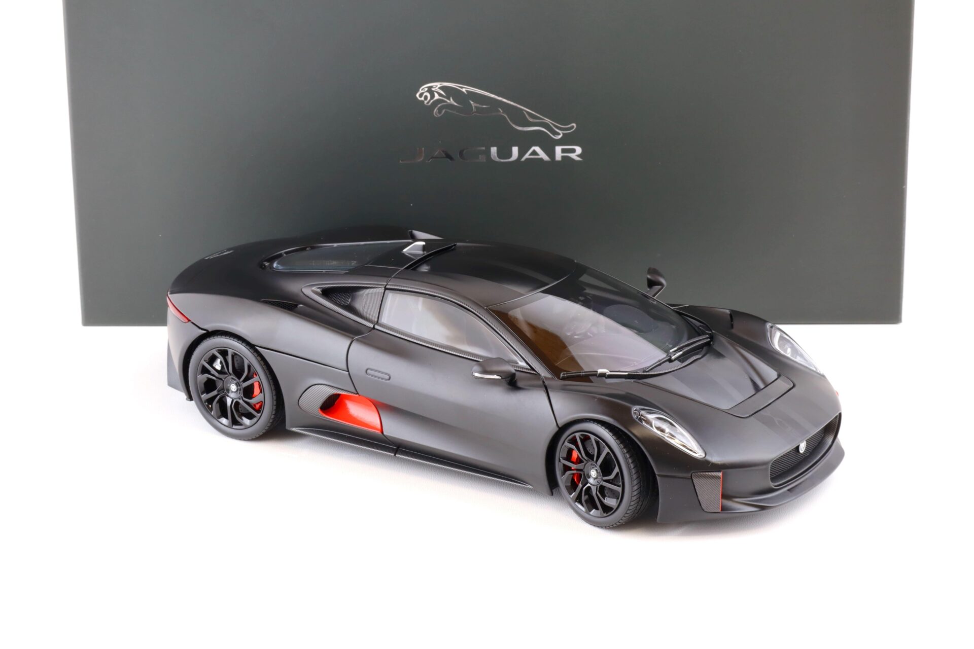 1:18 Almost Real Jaguar C-X75 satin black matt with gloss black stripes 810605