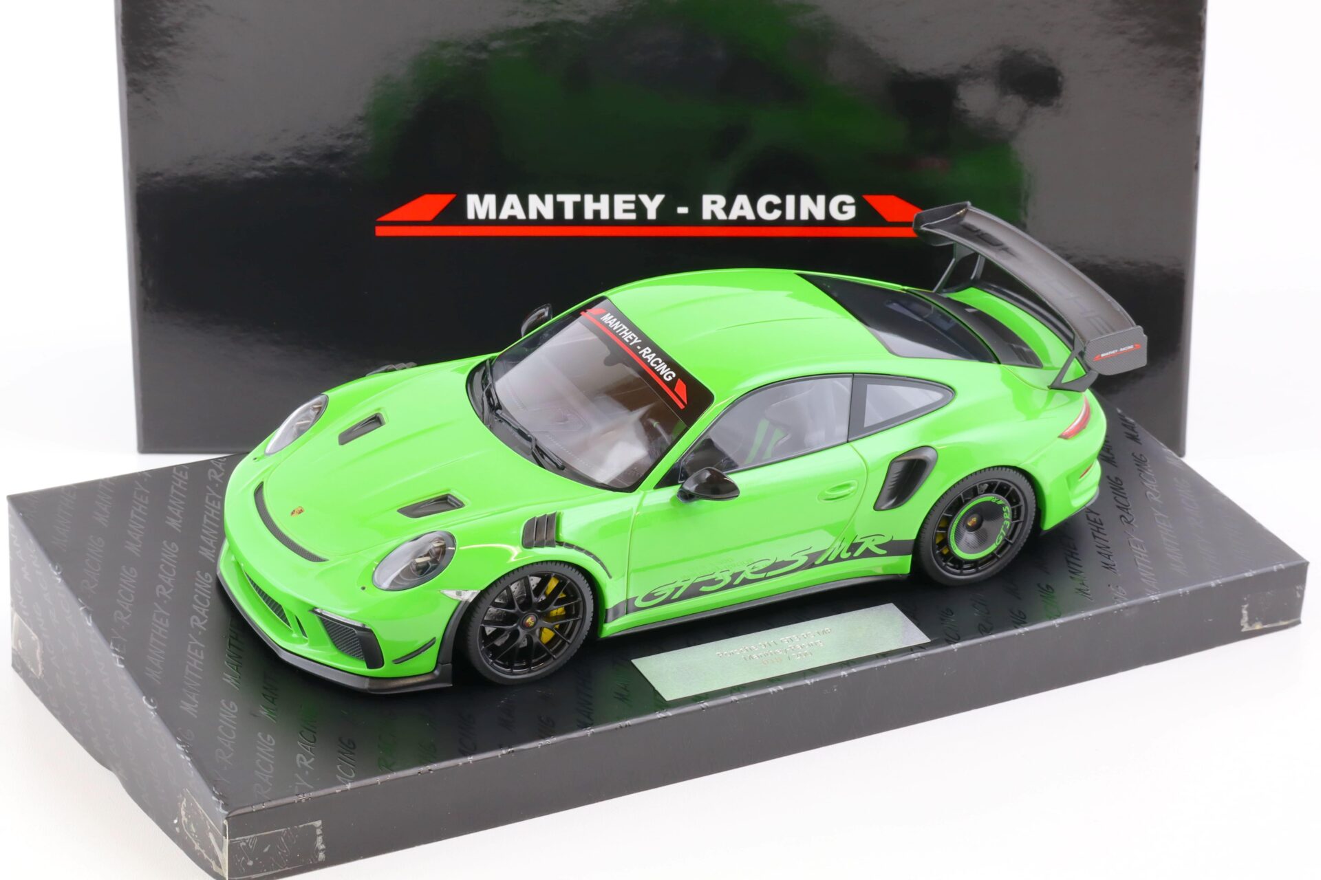 1:18 Minichamps Porsche 911 (991.2) GT3 RS MR Lizard green Manthey-Racing Special Box