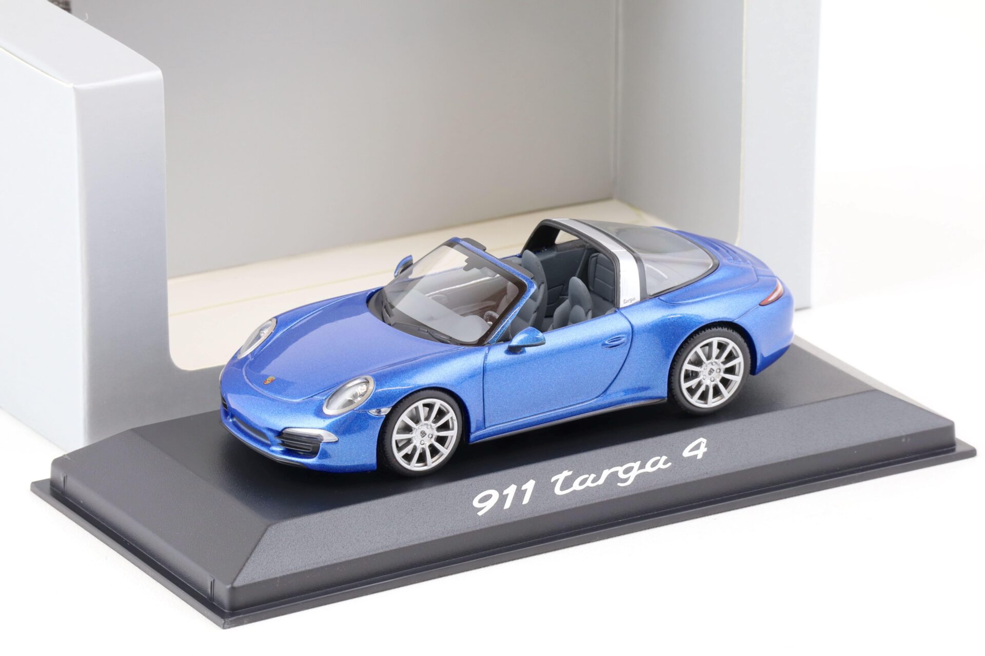 1:43 Minichamps Porsche 911 (991) Targa 4 Spahir blue metallic WAP DEALER