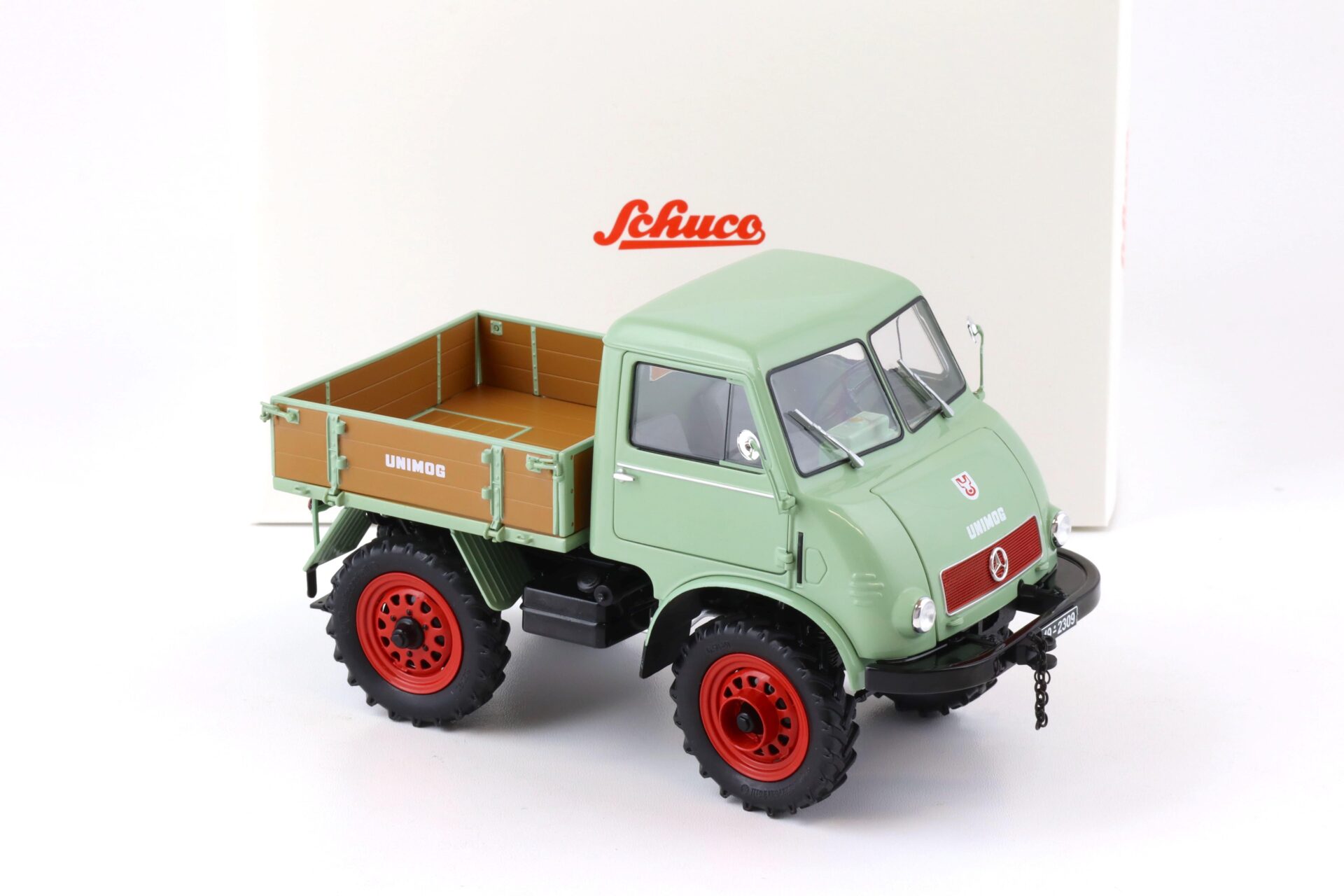 1:18 Schuco Mercedes Unimog 401 mit Westfalia Kabine green 450017600
