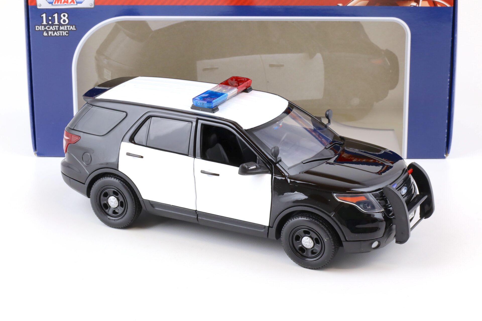 1:18 Motor Max 2015 Ford Intercopter Utility Law Enforcement white/ black