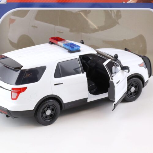 1:18 Motor Max 2015 Ford Intercopter Utility Law Enforcement white