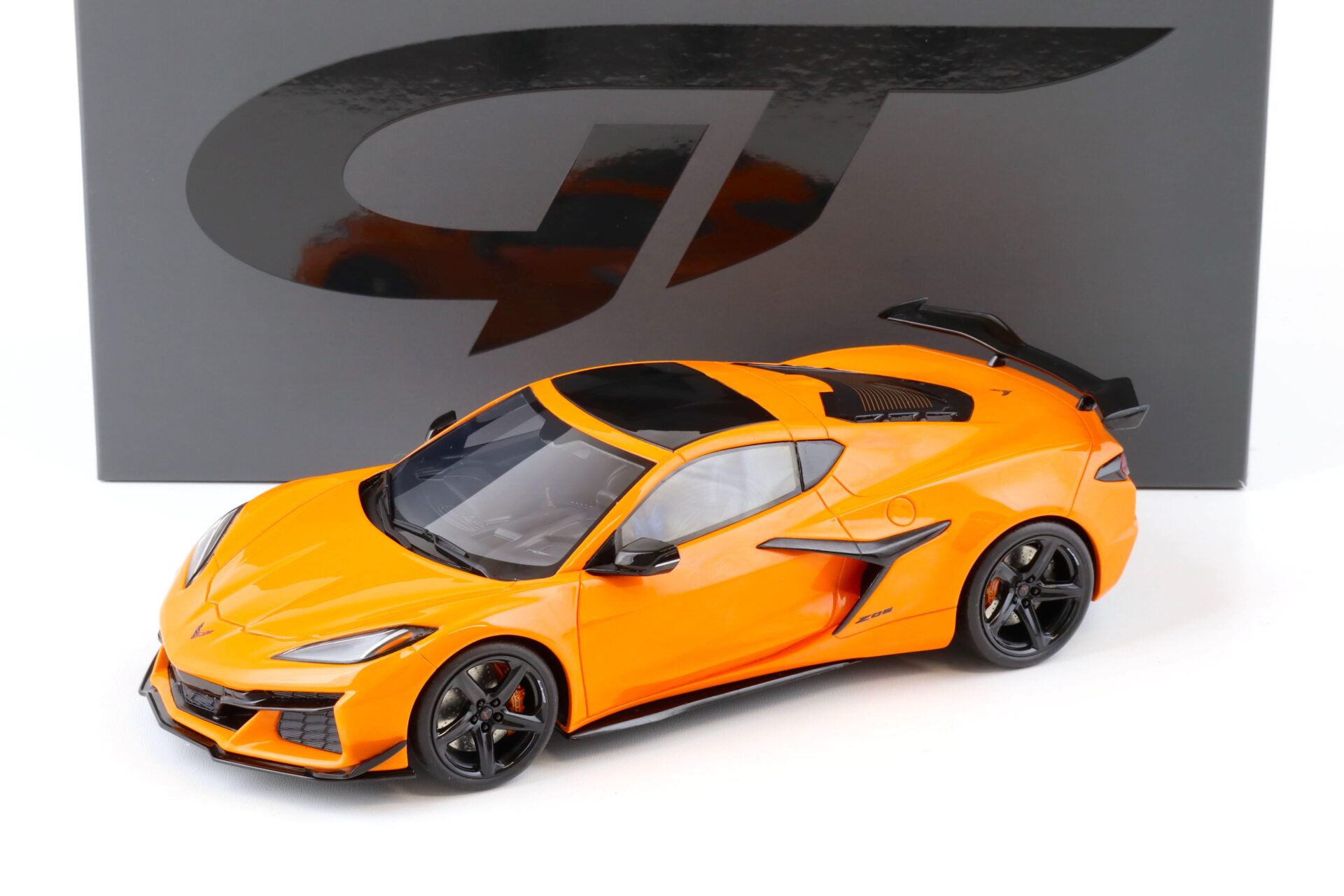 1:18 GT Spirit GT417 Chevrolet Corvette C8 Z06 Coupe orange 2023