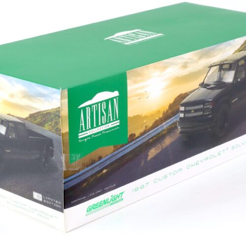 1:18 Greenlight 1997 Custom Chevrolet Silverado 3500 Pickup black - Image 4