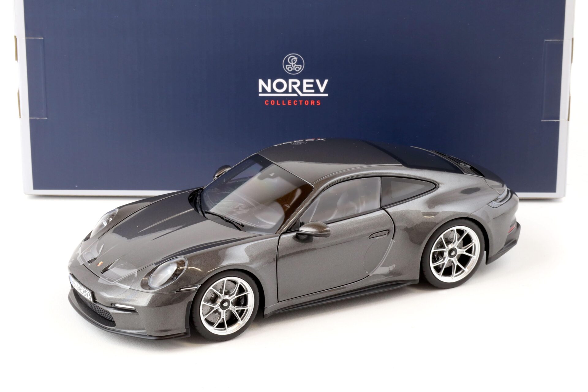 1:18 Norev 2021 Porsche 911 (992) GT3 with Touring Package grey metallic
