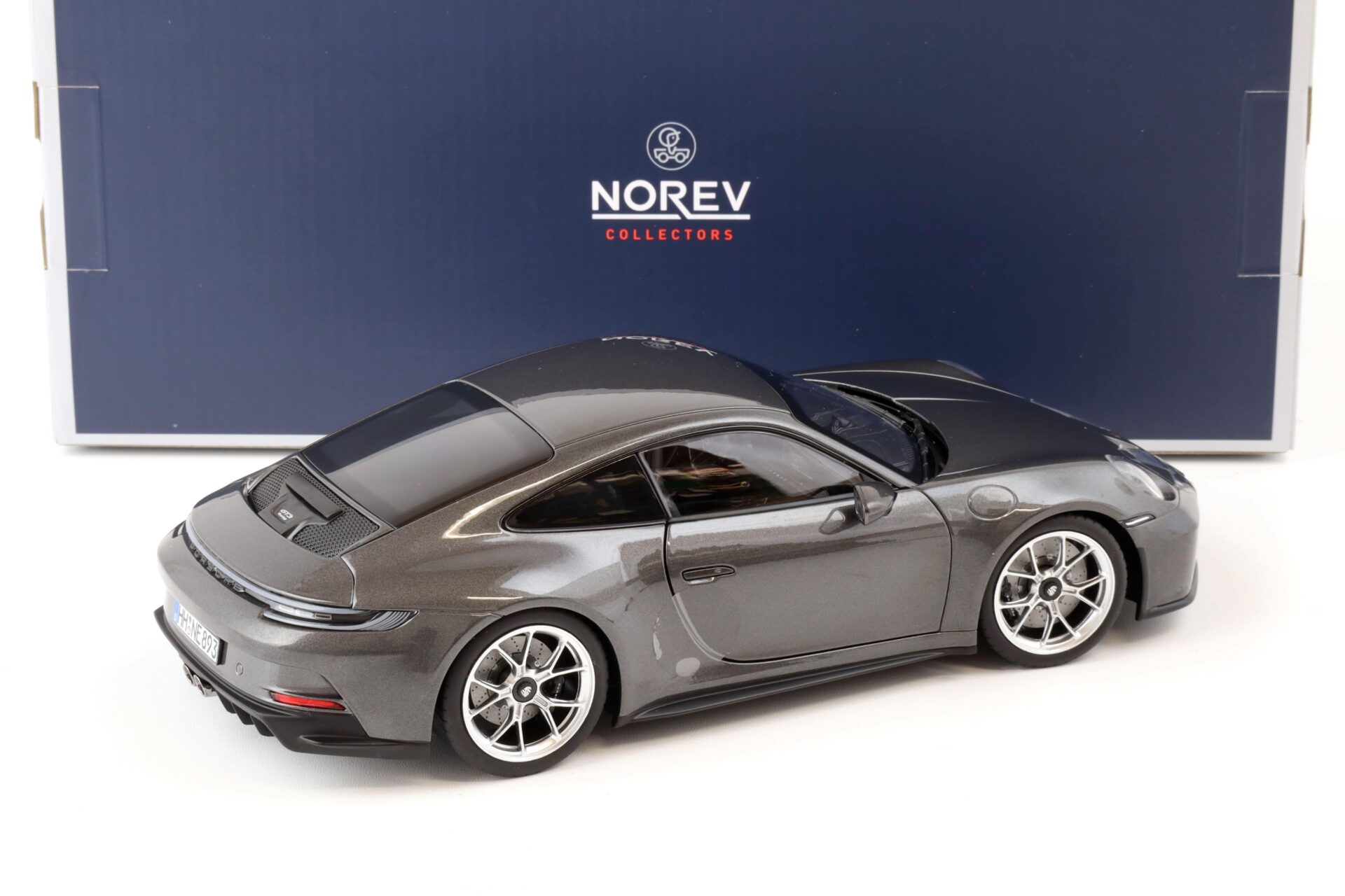 1:18 Norev 2021 Porsche 911 (992) GT3 with Touring Package grey metallic