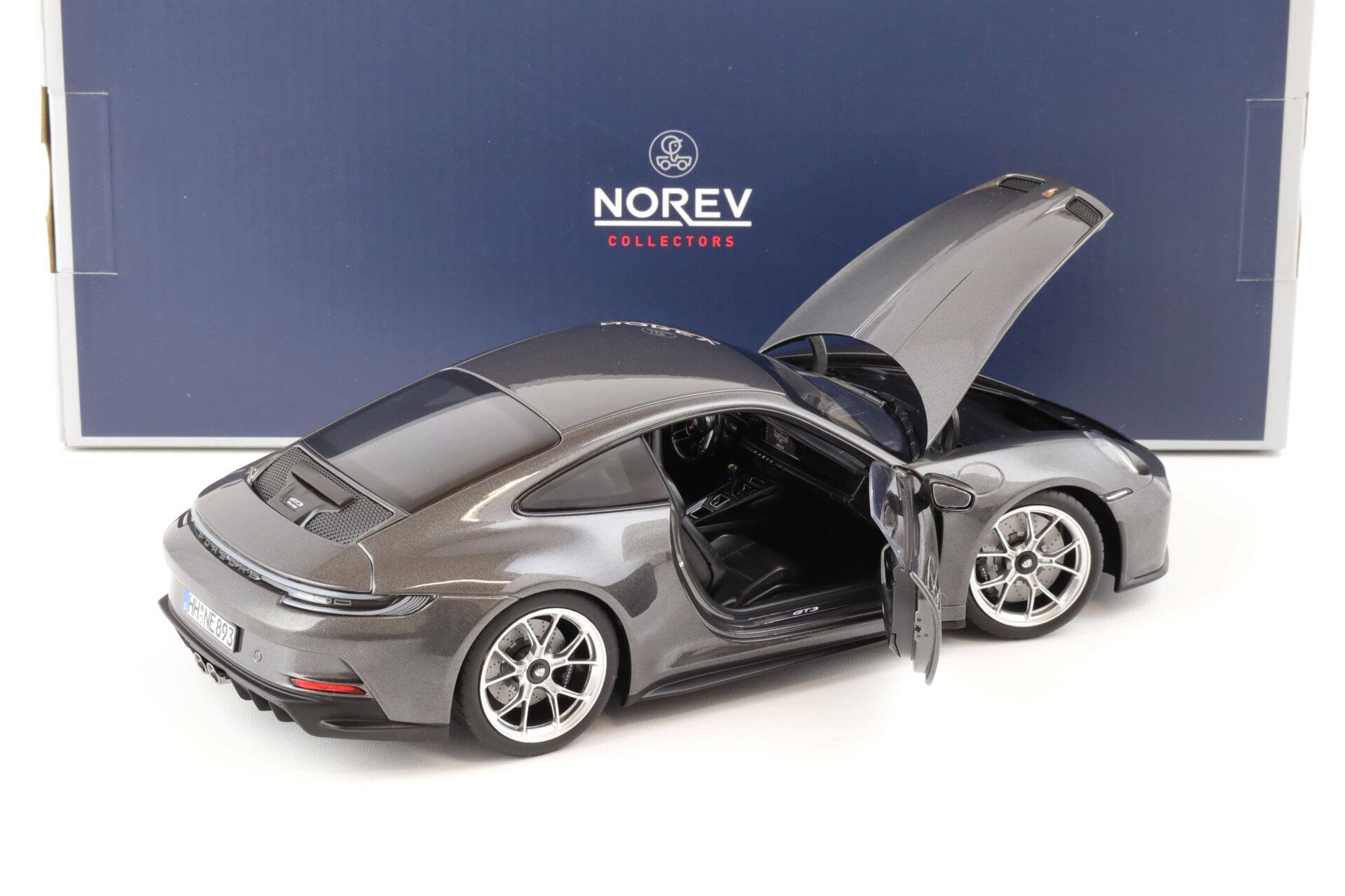 1:18 Norev 2021 Porsche 911 (992) GT3 with Touring Package grey metallic