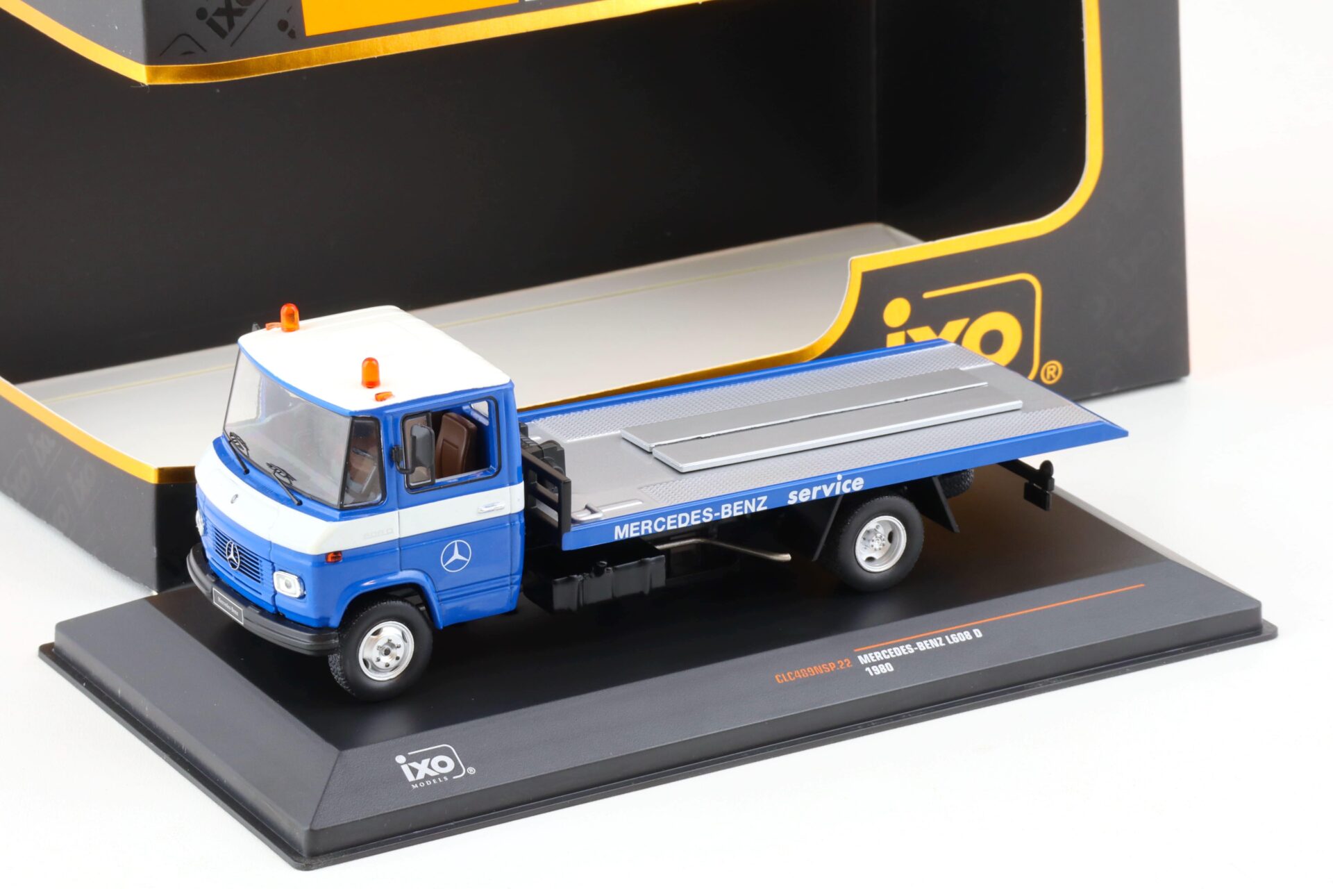 ID 78088 orig.jpg 1:43 IXO Mercedes L608 D Pritsche Abschleppen Mercedes Service blue 1980