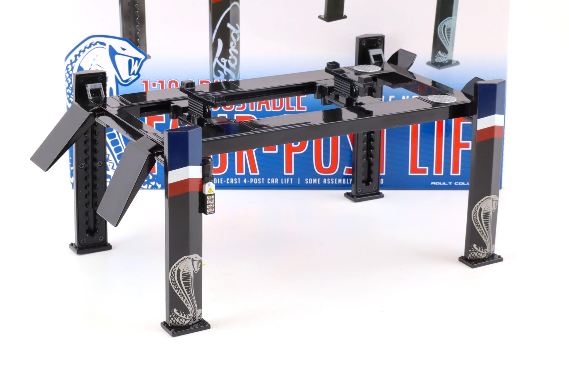 ID 79328 orig.jpg 1:18 Greenlight FORD COBRA Adjustable FOUR-POST Lift Hebebühne Zubehör black