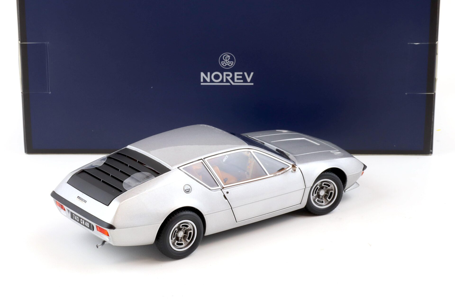 1:18 Norev Alpine A310 1600 VF 1975 silver - Limited 310 pcs.