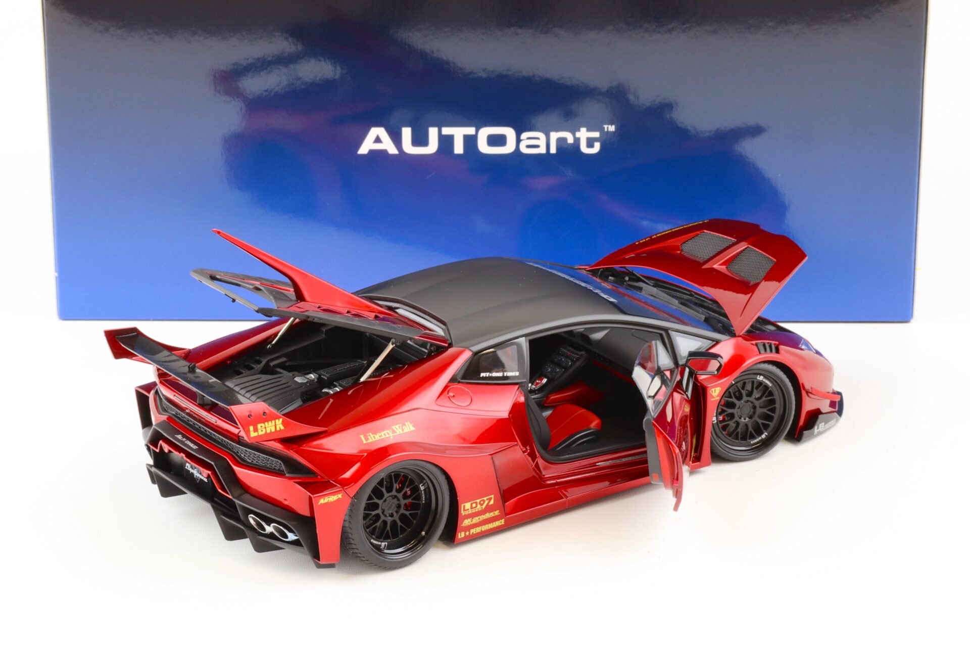 1:18 AUTOart Lamborghini Huracan GT LB-SILHOUETTE Works 2019 hyper red