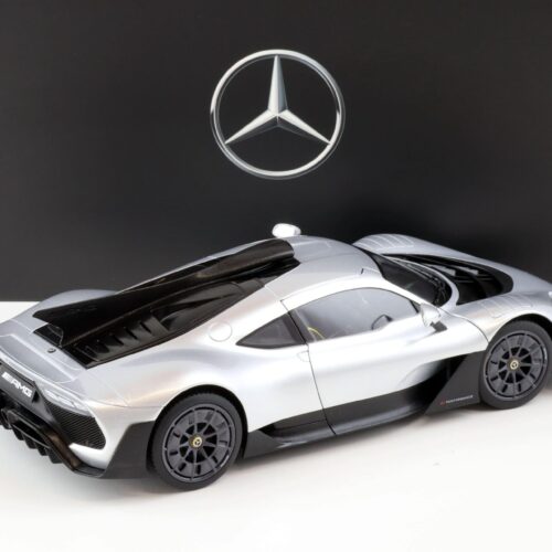 1:18 NZG Mercedes AMG ONE (C298) hightech silver 2022 DEALER VERSION