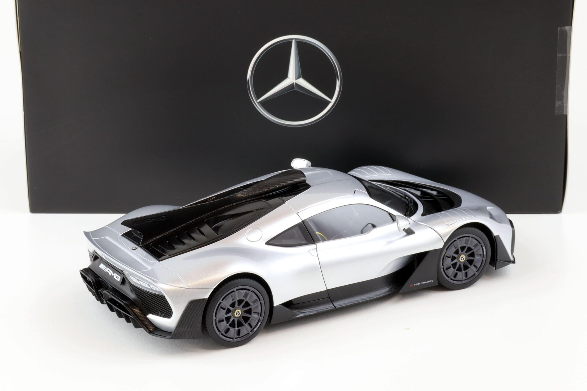 1:18 NZG Mercedes AMG ONE (C298) hightech silver 2022 DEALER VERSION