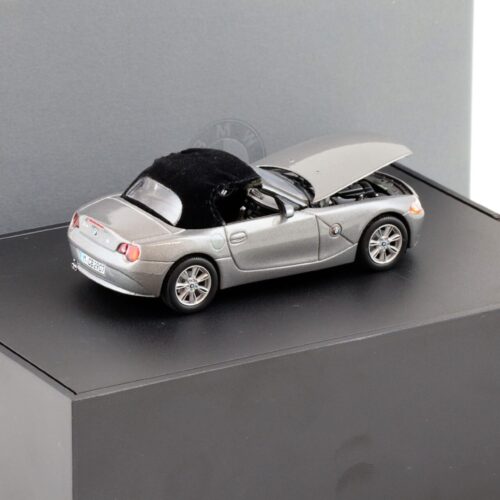1:43 Norev BMW Z4 E85 Roadster grey metallic DEALER VERSION