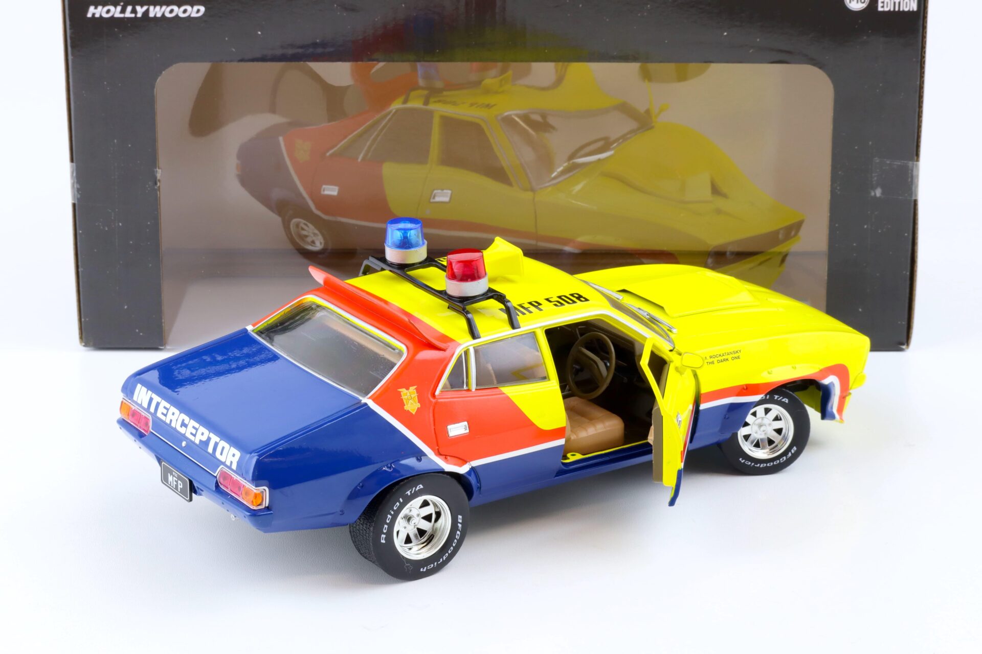 1:18 Greenlight Ford Falcon XB V8 Intercopter 1974 Police Car MAD MAX yellow/ red/ blue