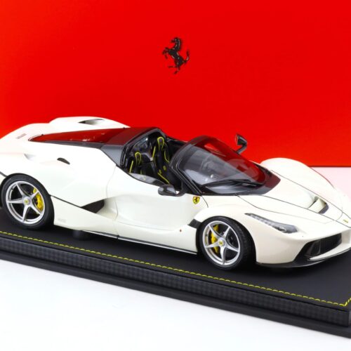 1:18 BBR Ferrari LaFerrari Aperta Bianco Avus white with display - Limited 36 pcs.