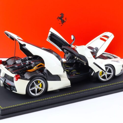 1:18 BBR Ferrari LaFerrari Aperta Bianco Avus white with display - Limited 36 pcs.