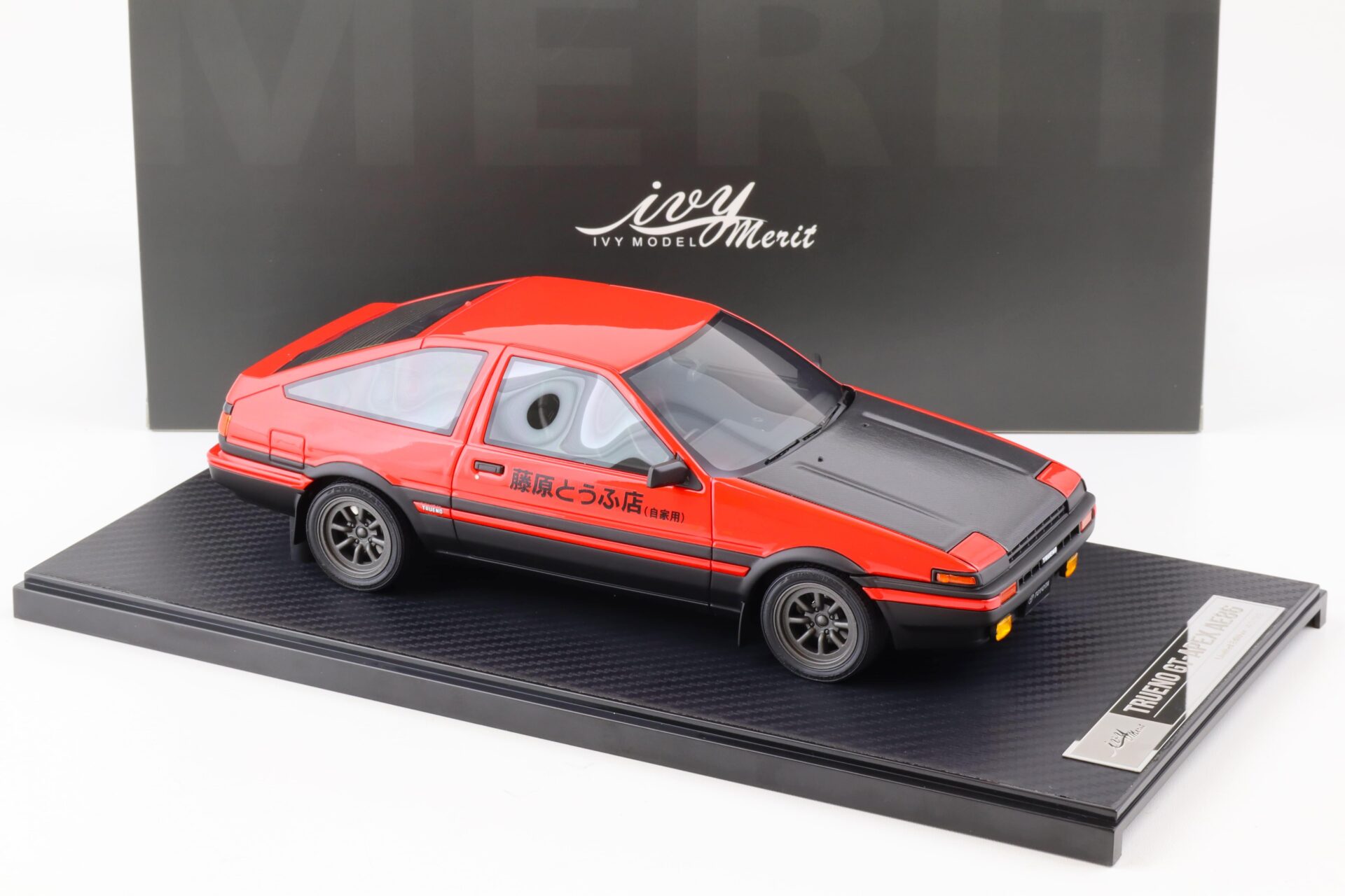 1:18 Ivy Model Merit Toyota Trueno GT-APEX AE86 red with Carbon hood - Limited 99 pcs.