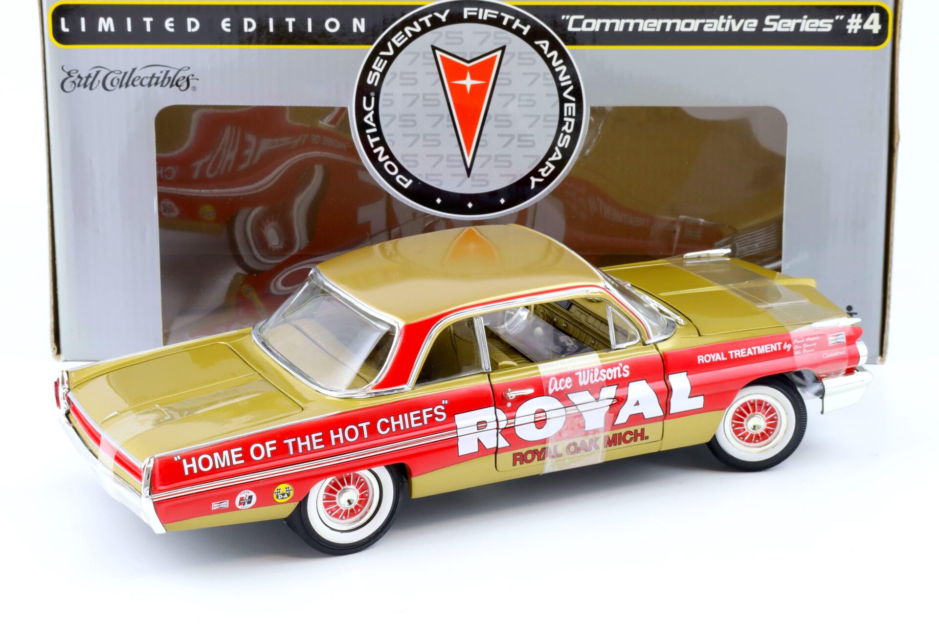 1:18 ERTL 1962 Pontiac Catalina Jim Wangers Royal Pontiac gold/ red