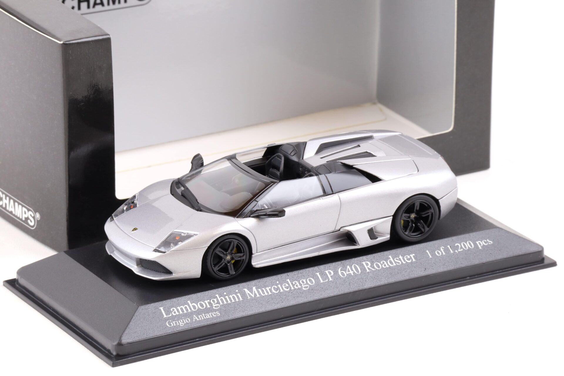 ID 83043 orig.jpg 1:43 Minichamps Lamborghini Murcielago LP640 Roadster 2007 Grigio Antares grey